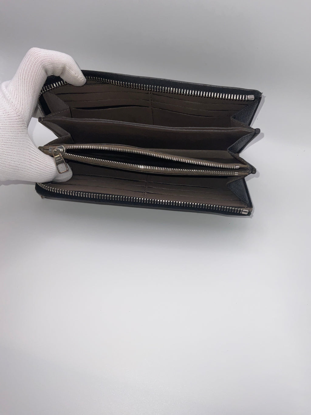 Louis Vuitton Taiga Leather Zippy Wallet Black | Zip Around Long Wallet