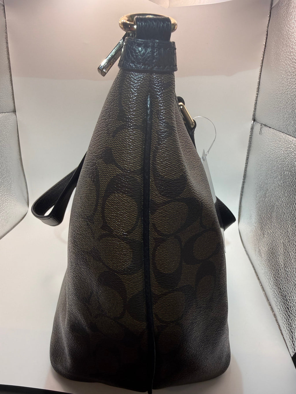 Coach Signature Tote - Interior lining and pockets
