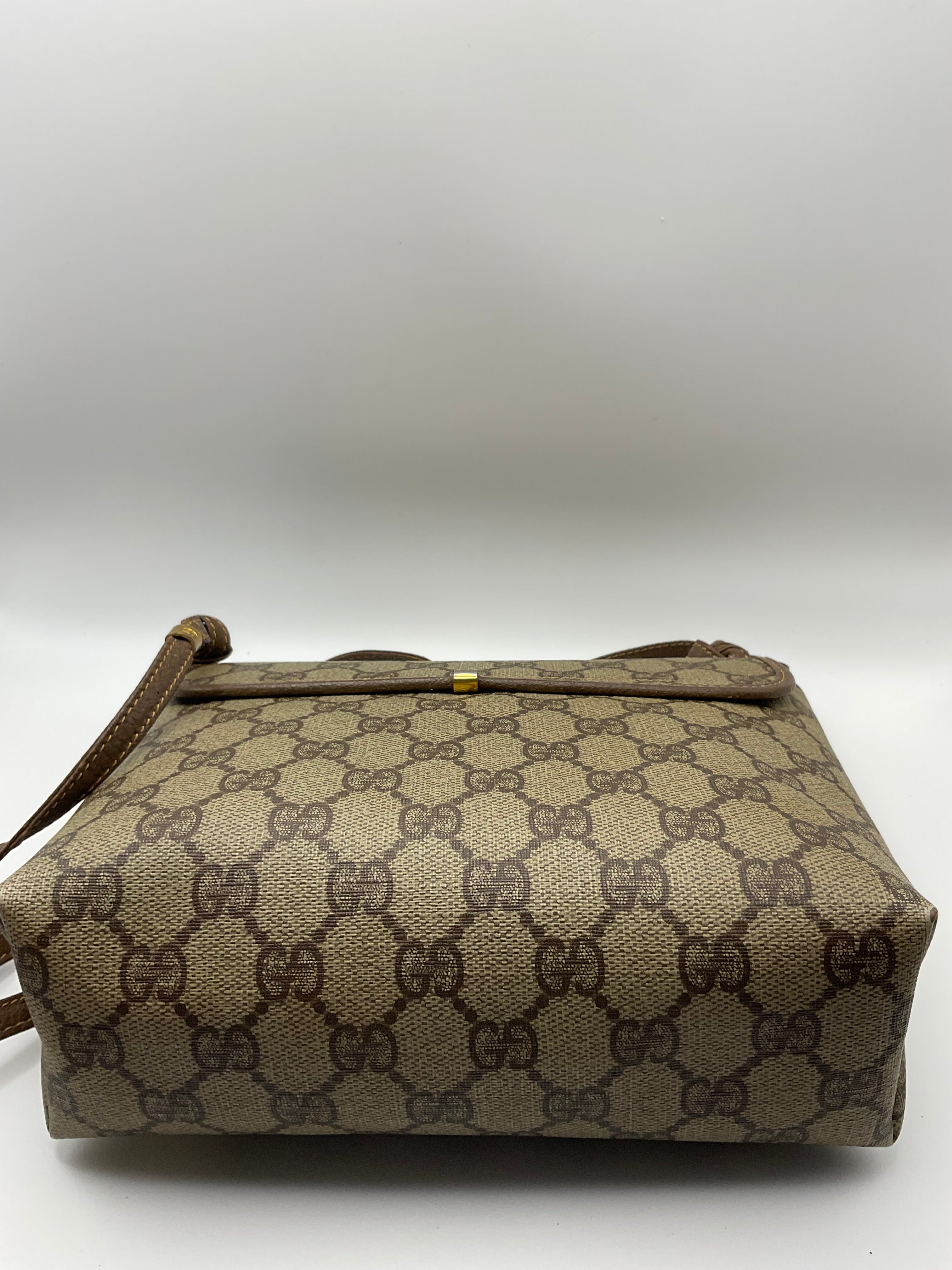 Gucci Vintage GG Supreme Monogram Crossbody Bag COA