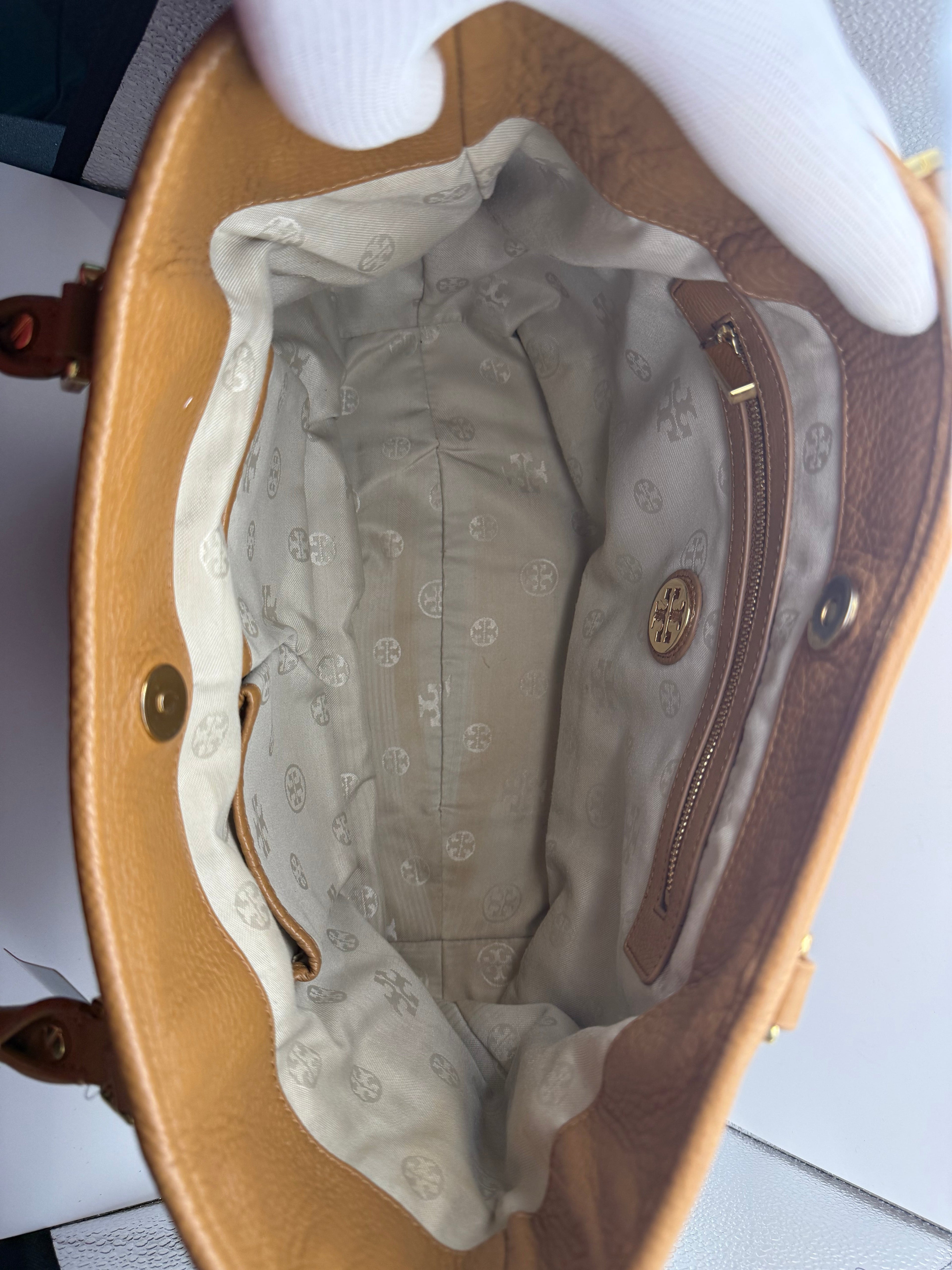 Tory Burch Amanda Tote - Camel/Tan