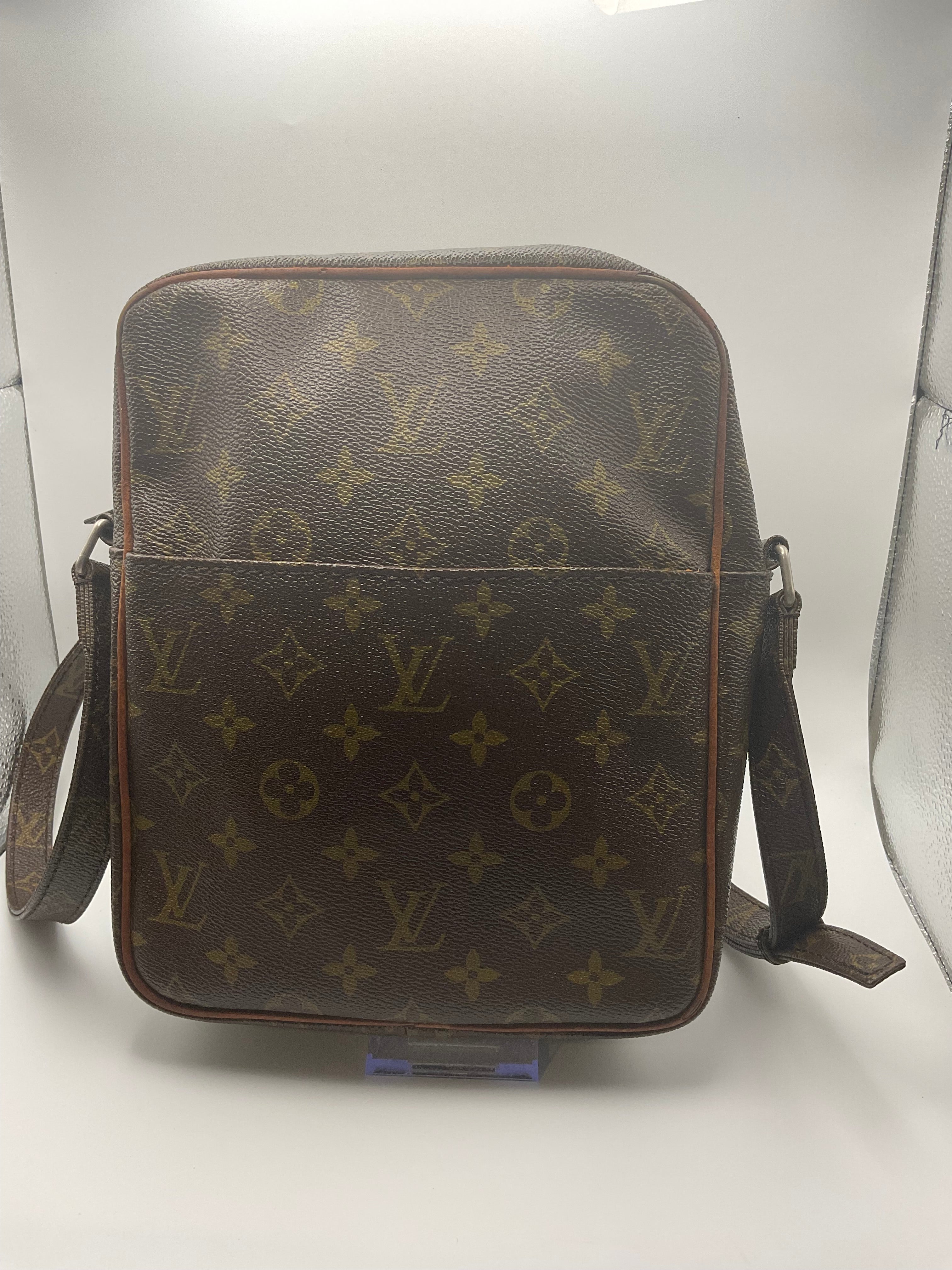 Louis Vuitton Monogram Trocadero 27 Crossbody Bag | Authentic Vintage