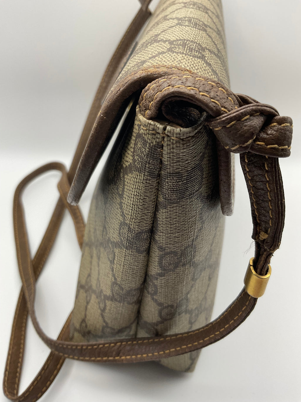 Gucci Vintage GG Supreme Monogram Crossbody Bag COA