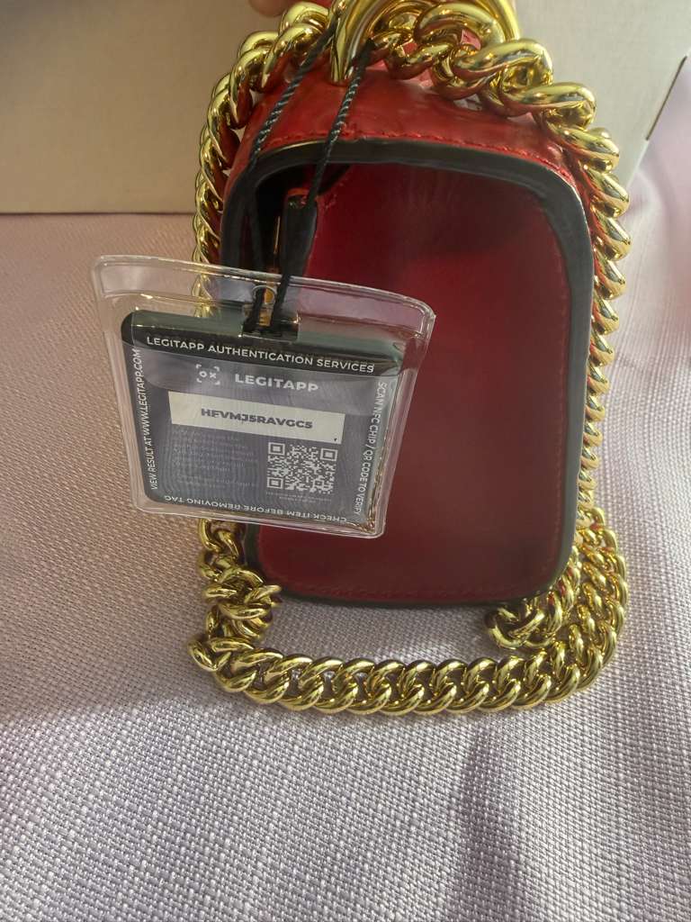 Gucci Padlock Signature GG Embossed Leather Mini Shoulder Bag – Red