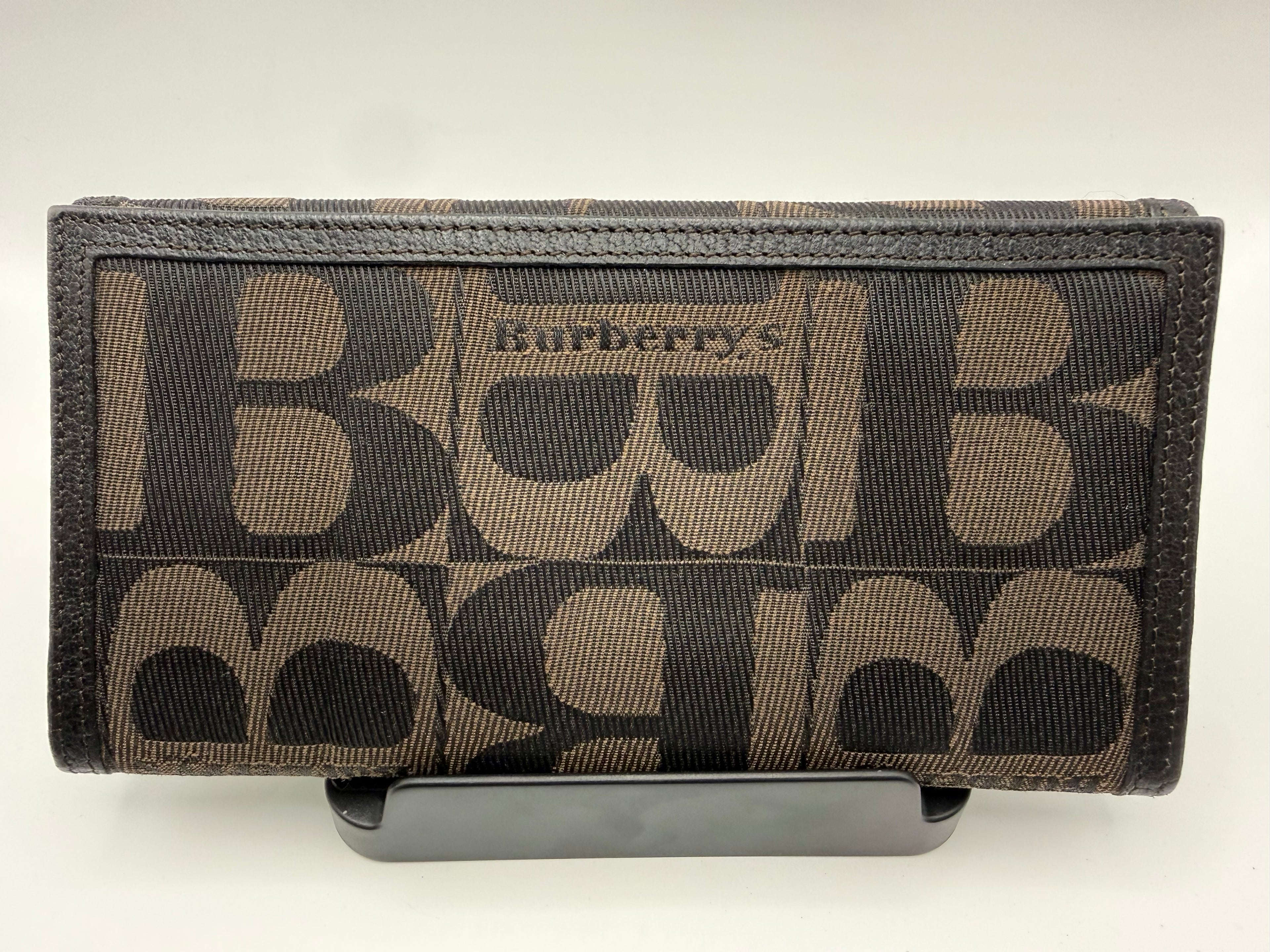 Burberrys of London Vintage Continental Long Wallet – Brown/Black