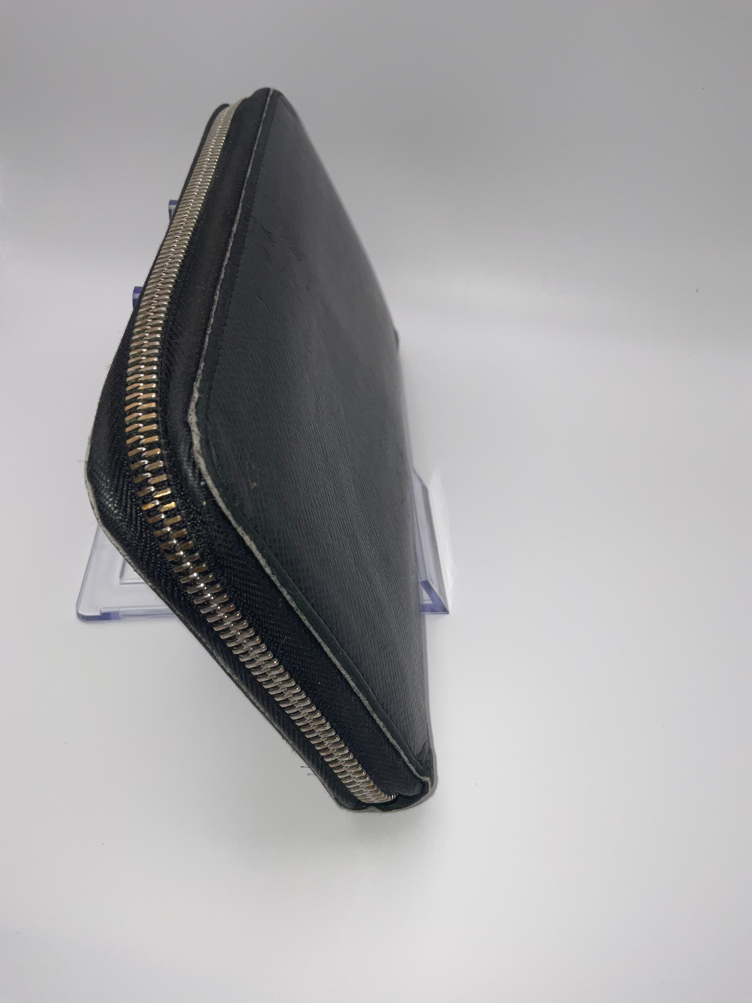 Louis Vuitton Taiga Leather Zippy Organizer Wallet Black | Made in Spain