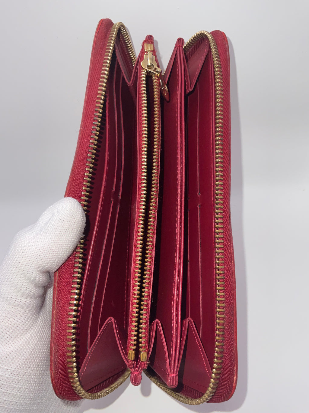 Louis Vuitton Zippy Wallet Monogram Vernis Rouge Red Patent Leather | Authentic