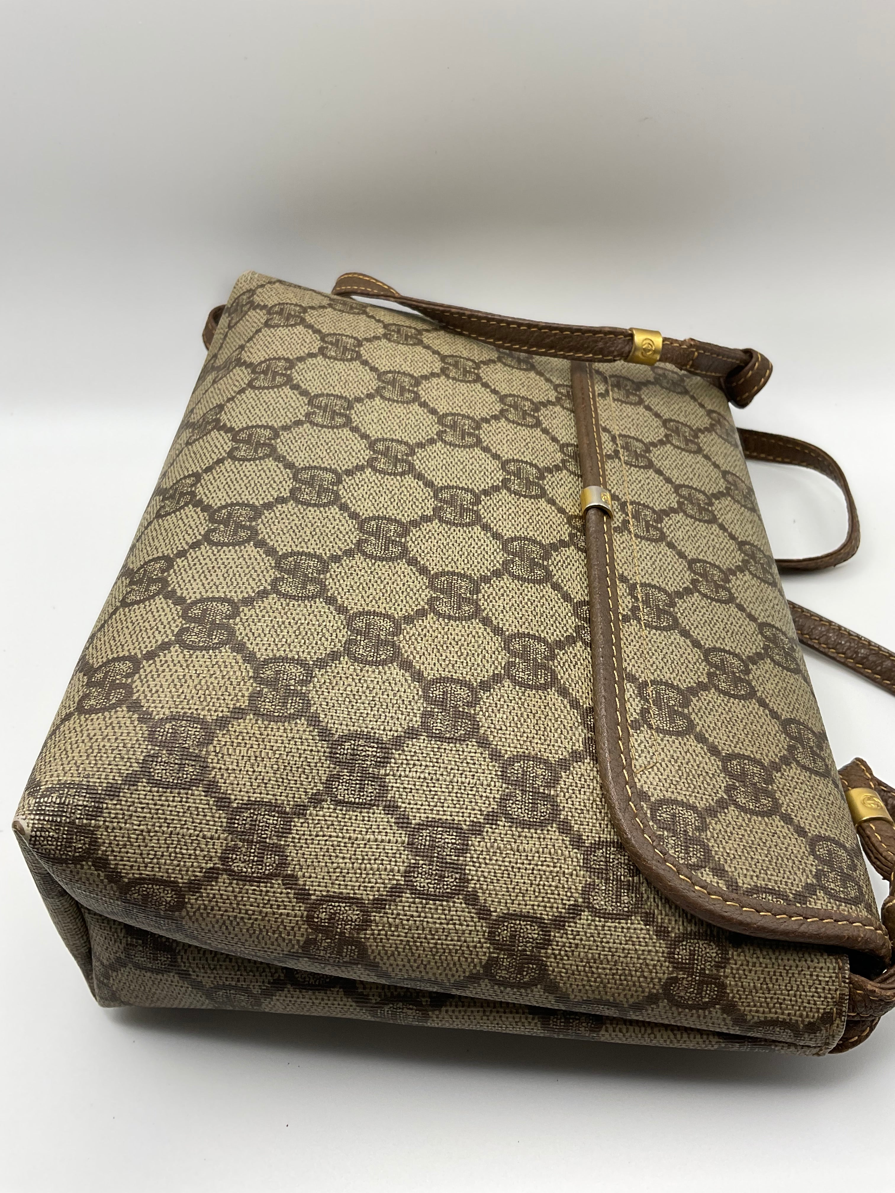 Gucci Vintage GG Supreme Monogram Crossbody Bag COA