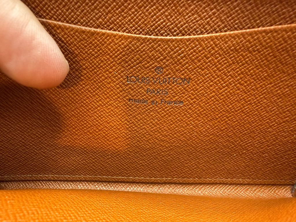 Louis Vuitton Monogram Canvas Zippy Wallet – Brown