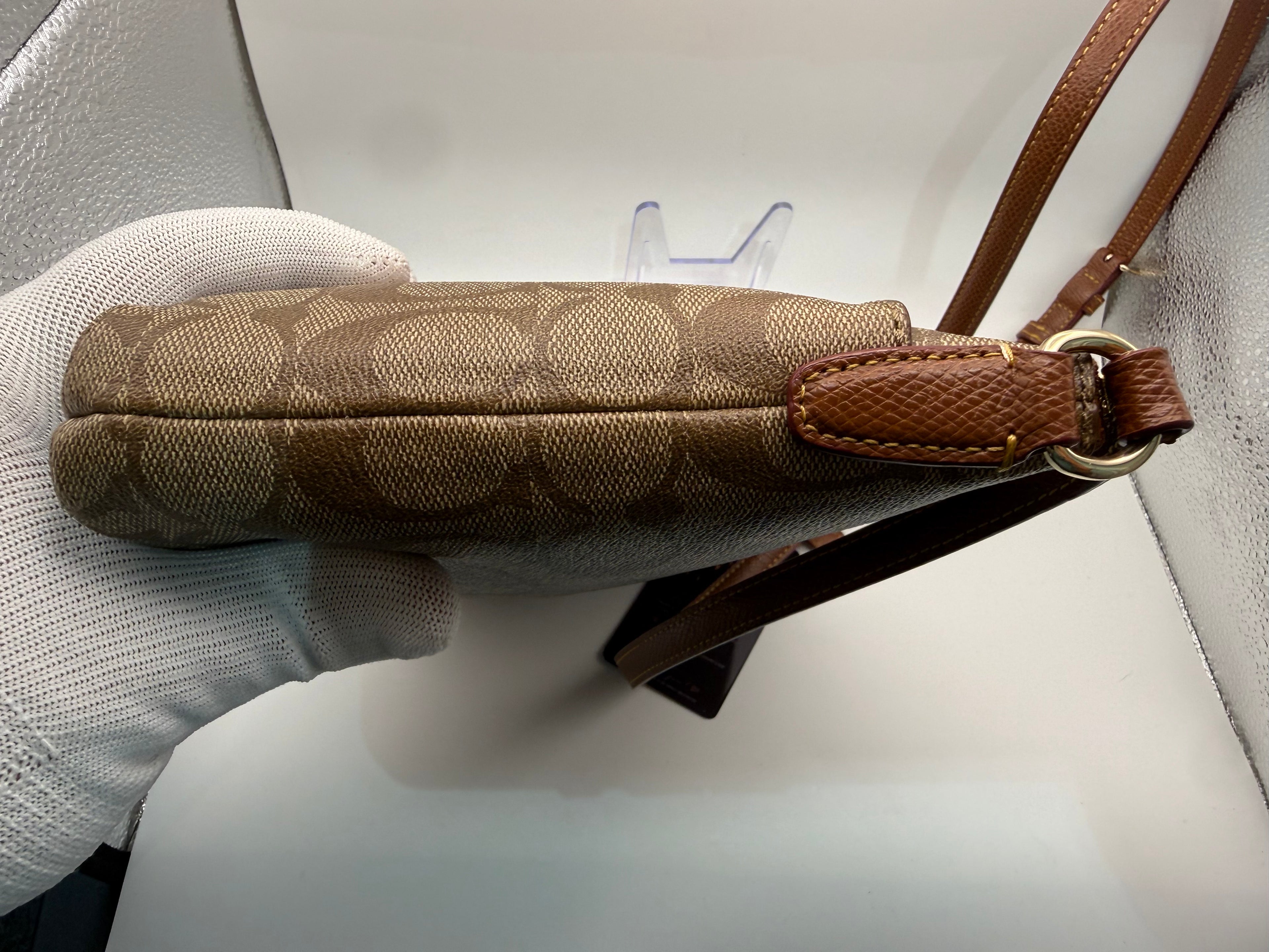 Coach Signature Canvas Crossbody Bag – Khaki/Mahogany