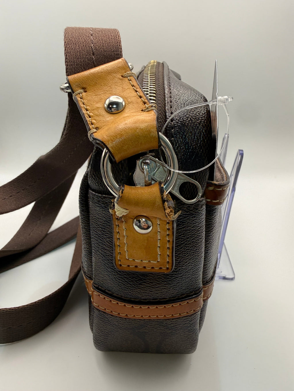 Coach Crossbody Bag hardware and zipper detail