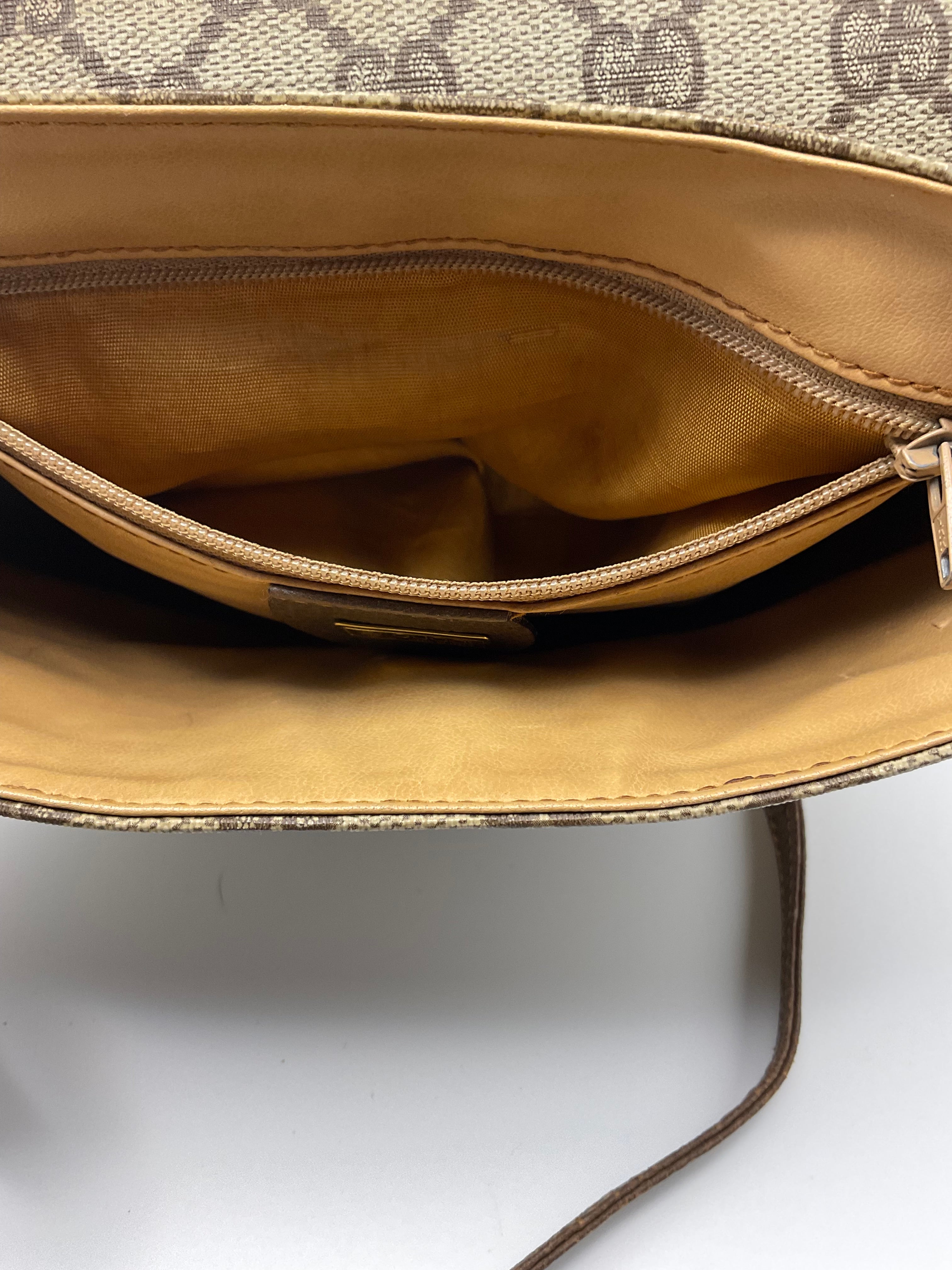 Gucci Vintage GG Supreme Monogram Crossbody Bag COA