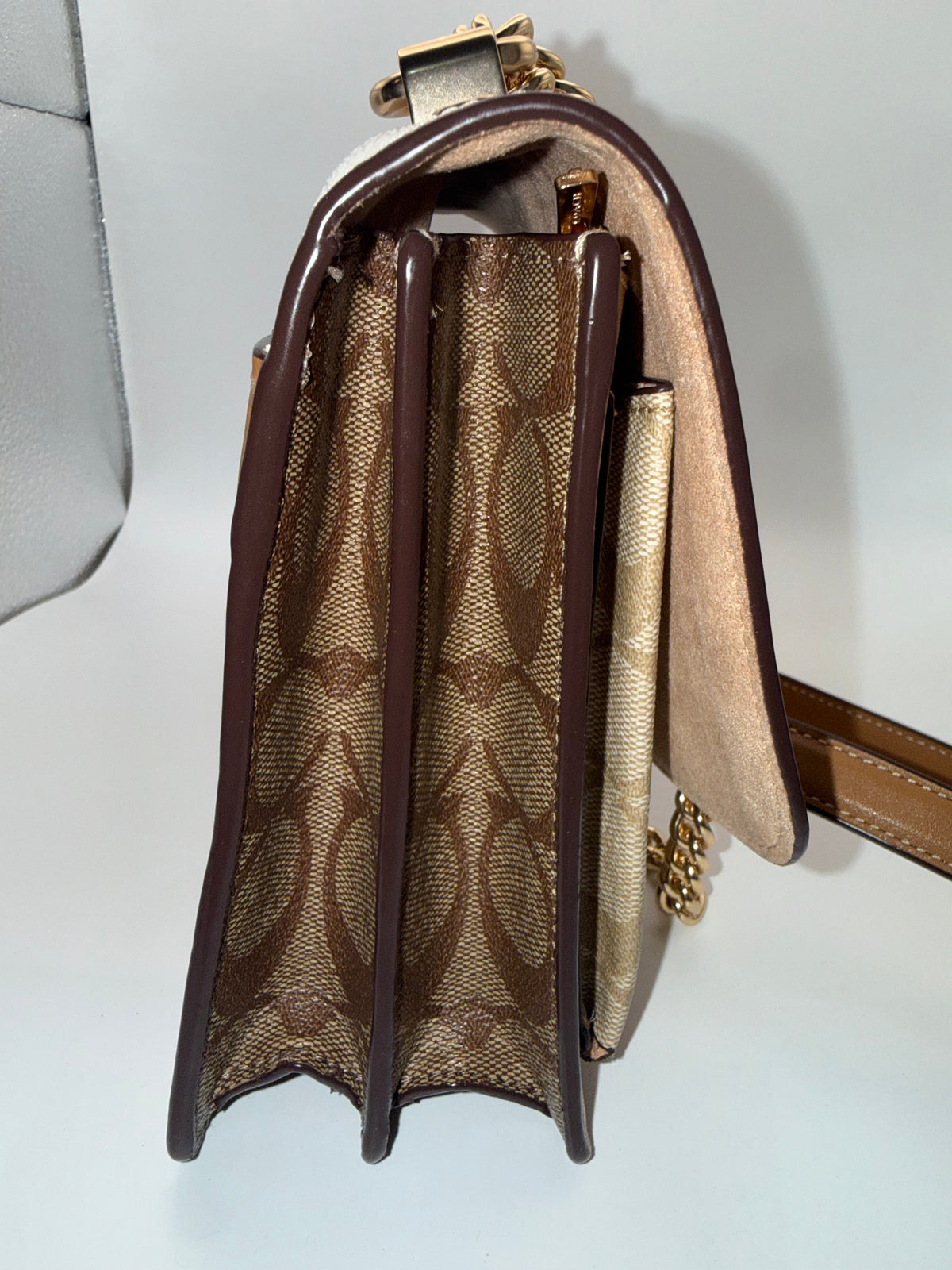 Coach Signature Canvas Crossbody Bag – Ivory/Saddle